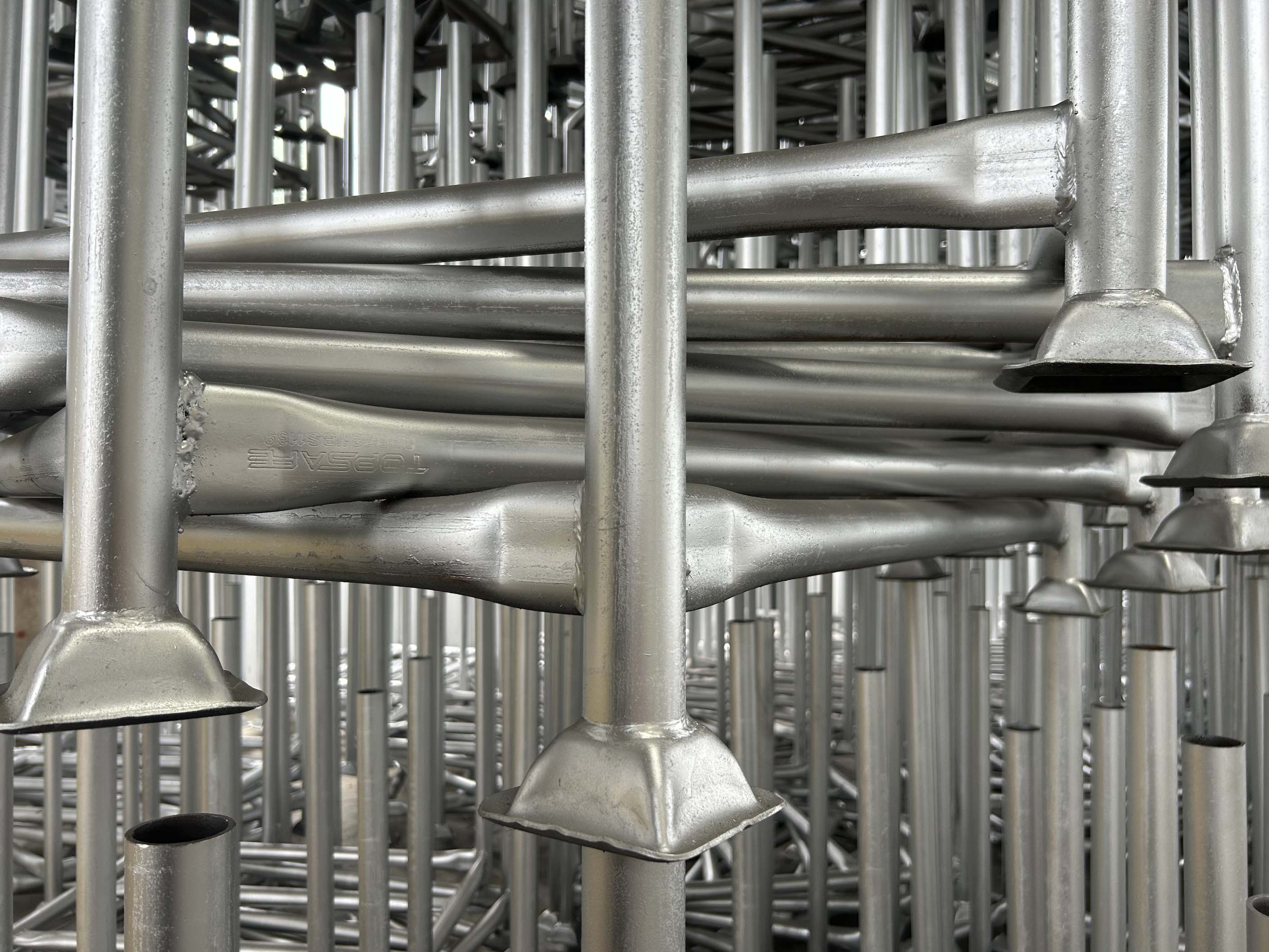 Painted Galvanized Steel Pallet 01 Pallet in acciaio zincato dipinto 01