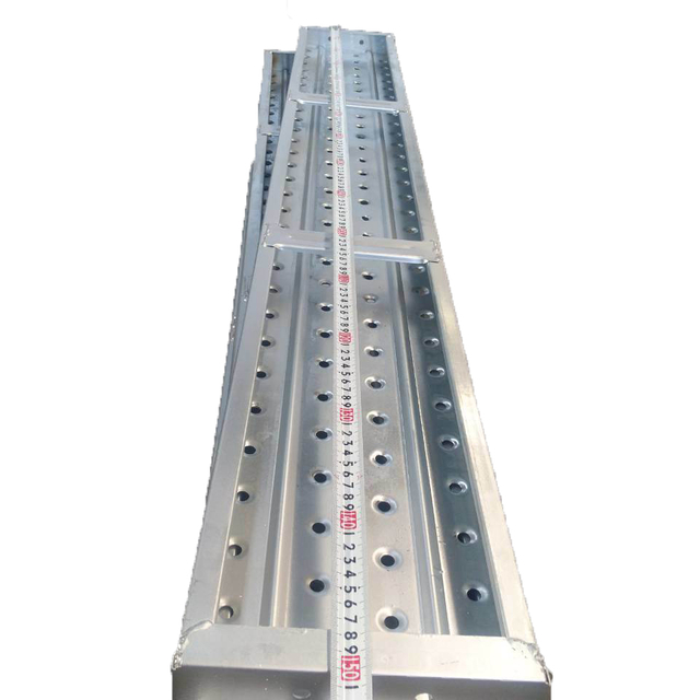 Tavola in acciaio con impalcature in metallo galvanizzato 