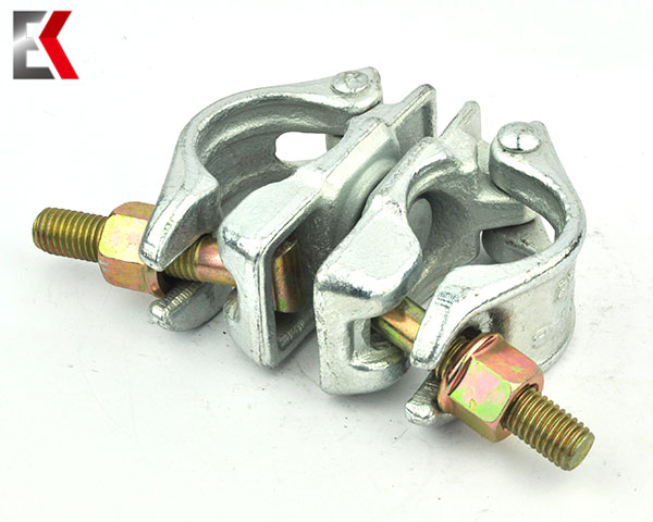 Accoppiatore di impalcature