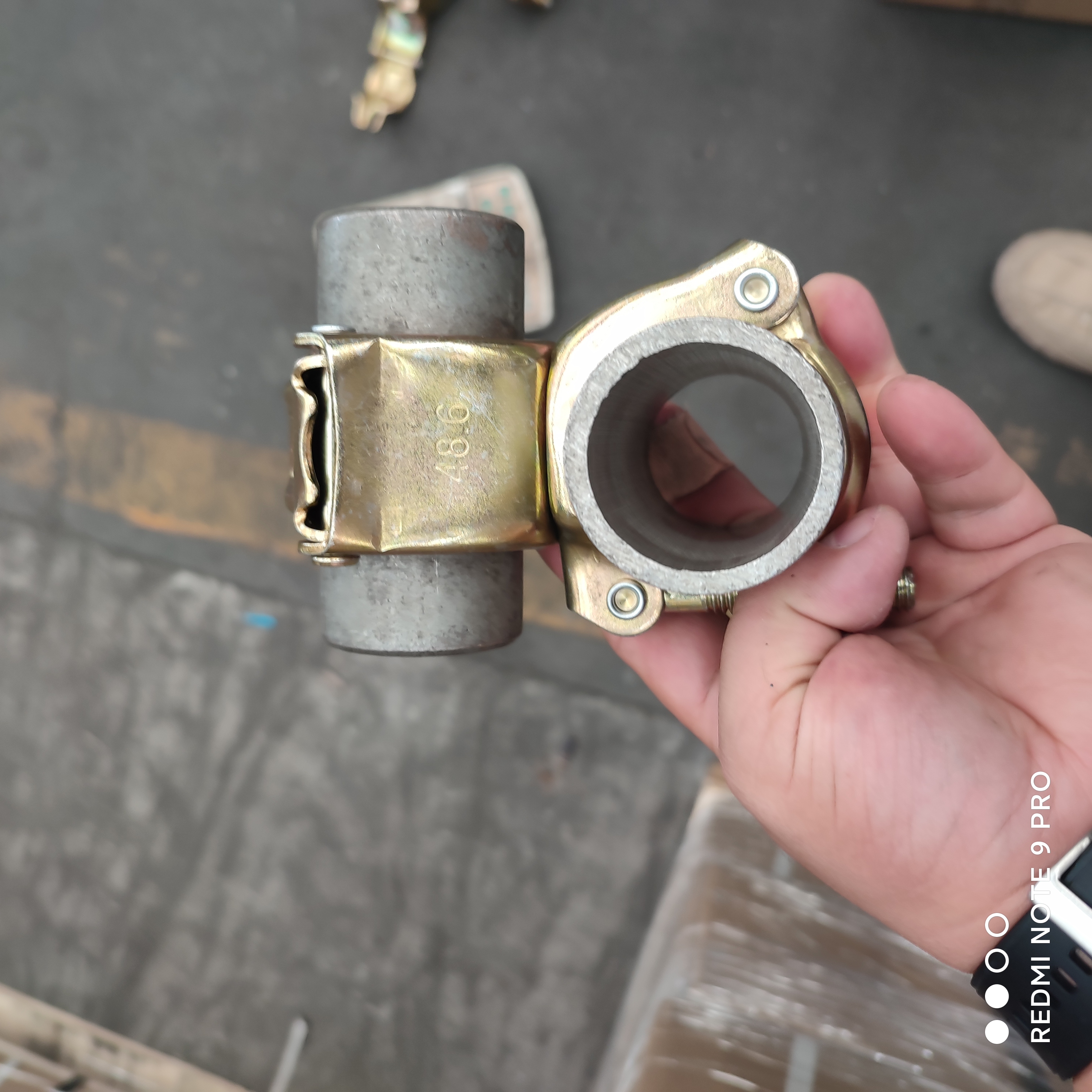 raccordo girevole pressato