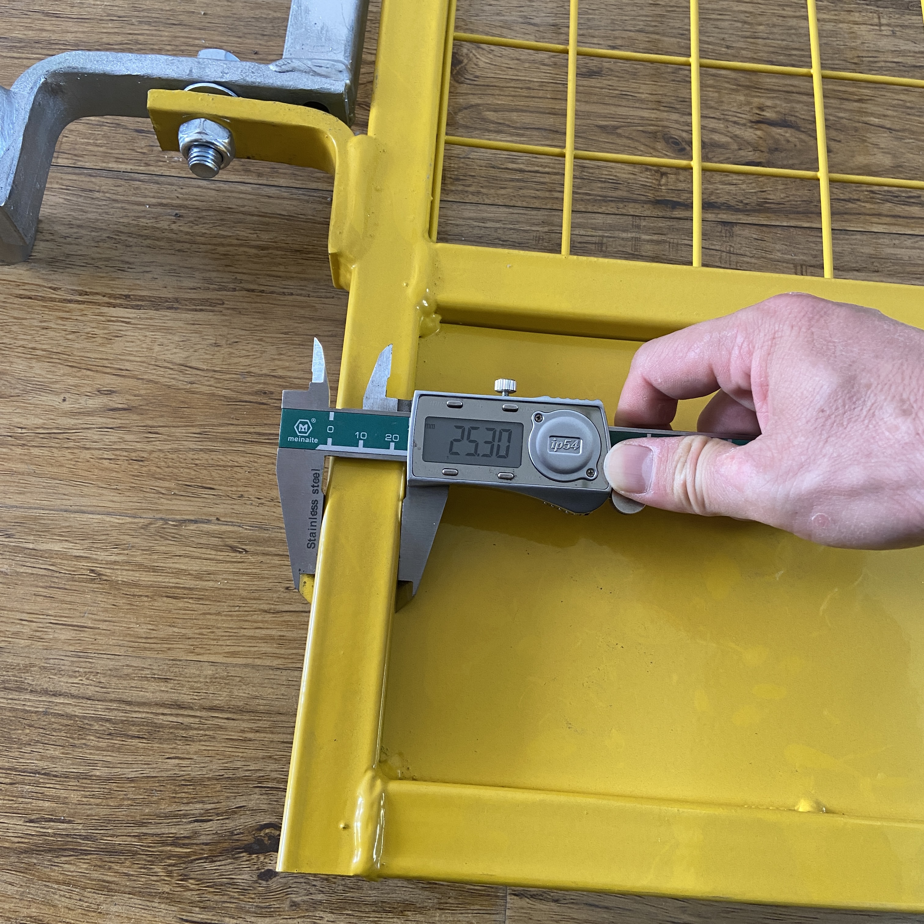 test del cancello di accesso con scala reversibile