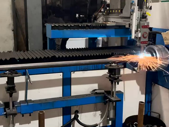 Acrow Props che taglia