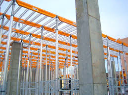 oggetti di scena in acciaio