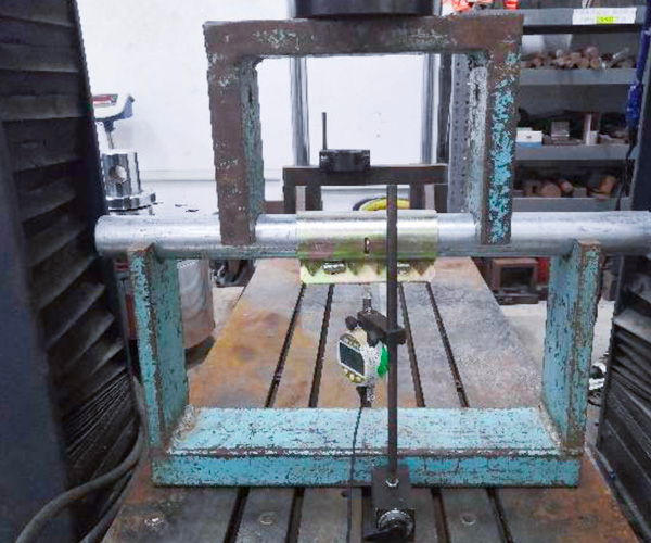 Accoppiatore a manicotto pressato nel test