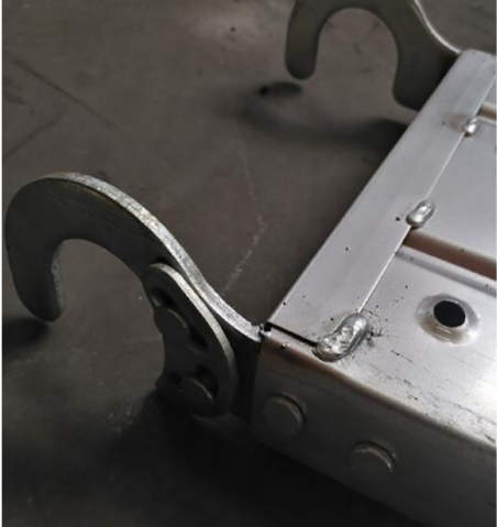 Board a piedi in passerella con gancio