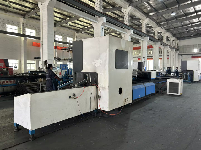 Oggetti di scena in acciaio