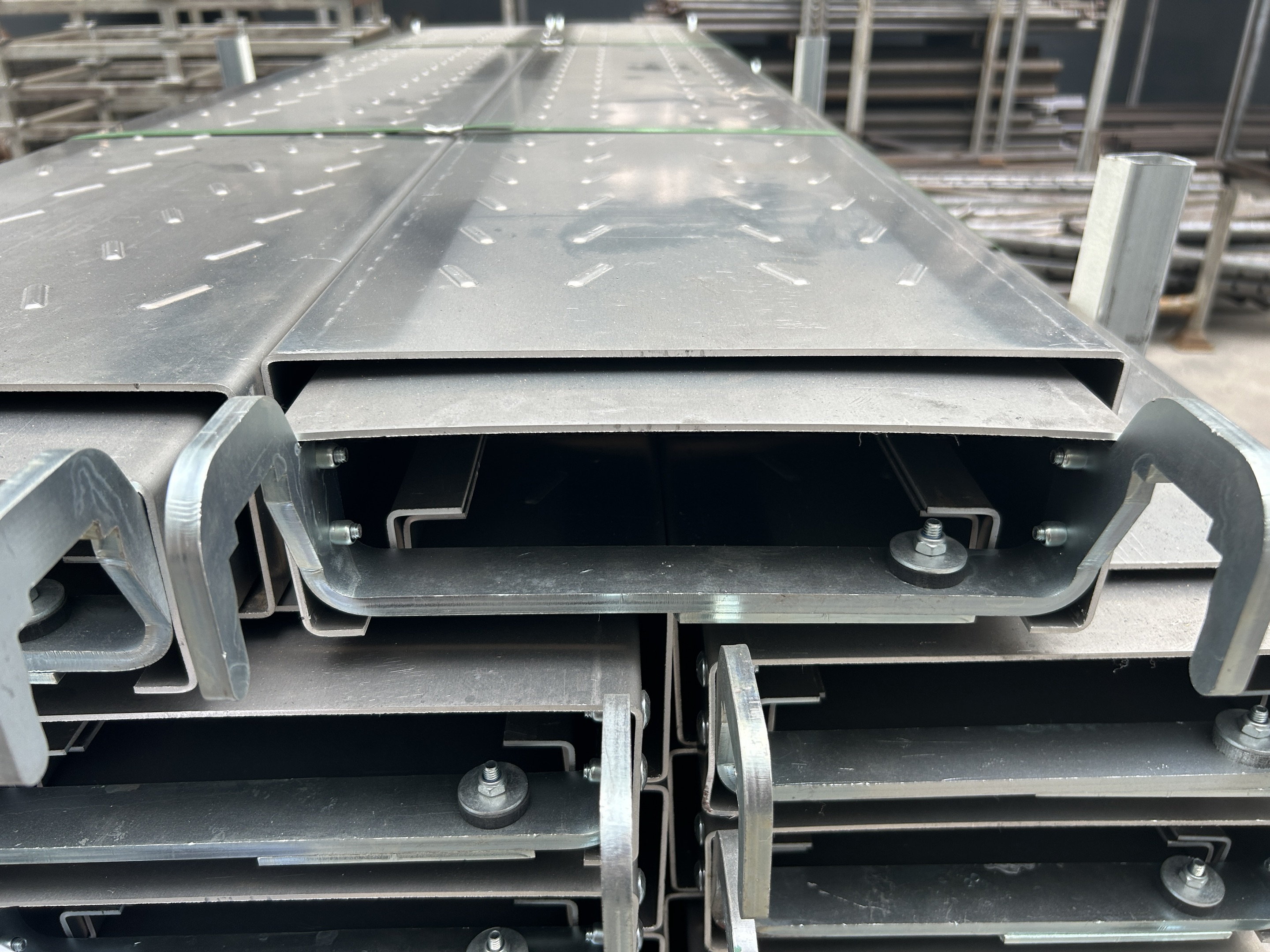 tavola per ponteggio con gancio 