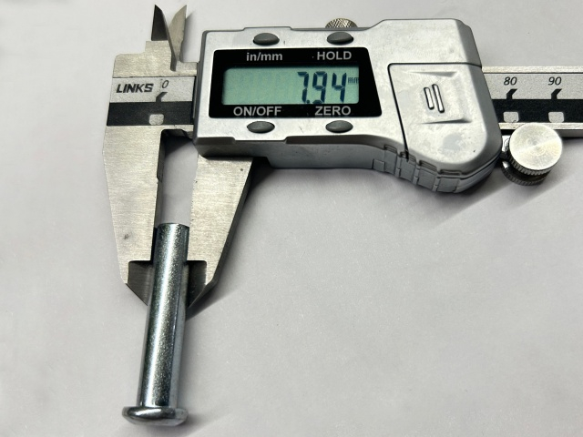 Dimensioni del rivetto per accoppiatore per ponteggi forgiato nel Regno Unito