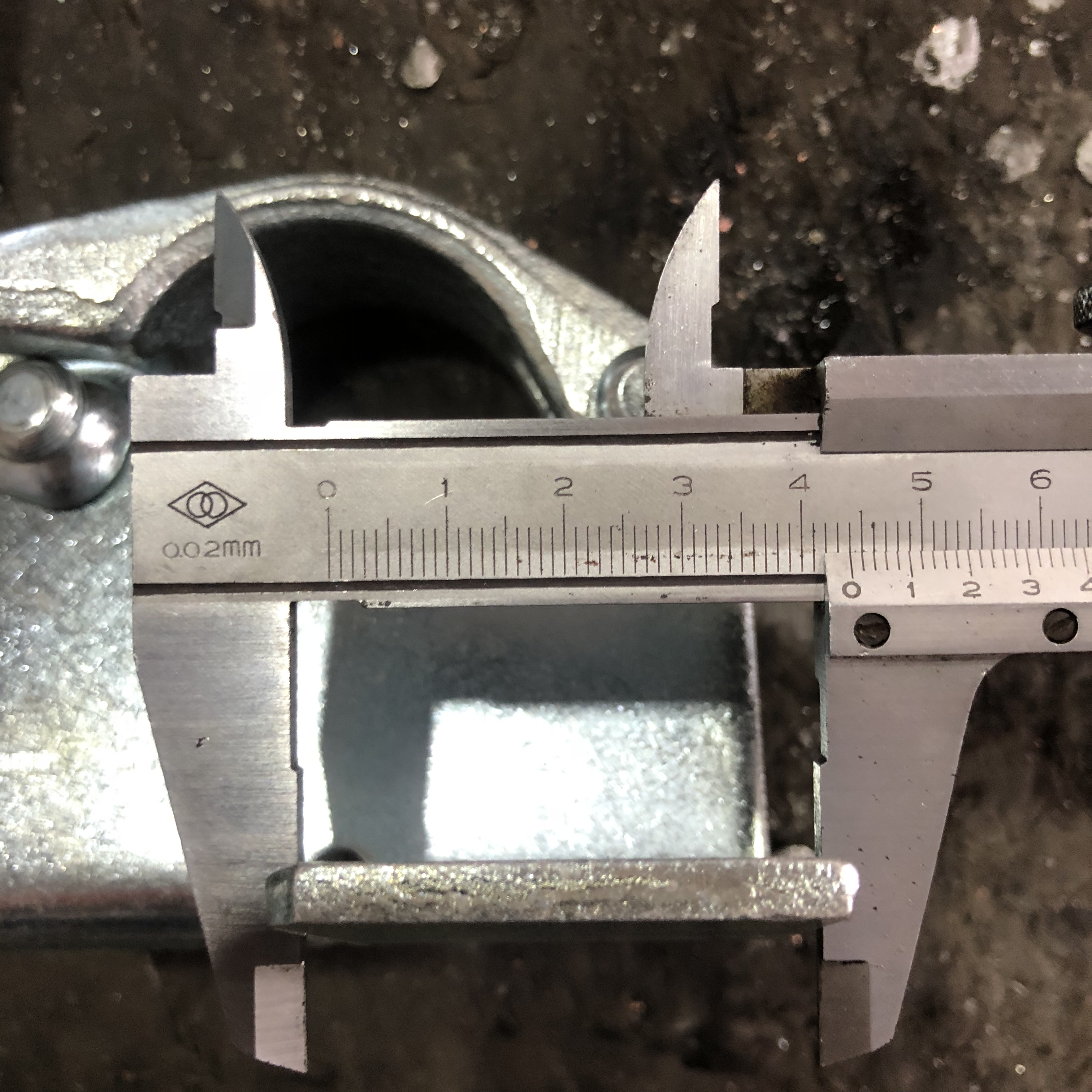 rivoltare l'accoppiatore di mantenimento della tavola forgiata