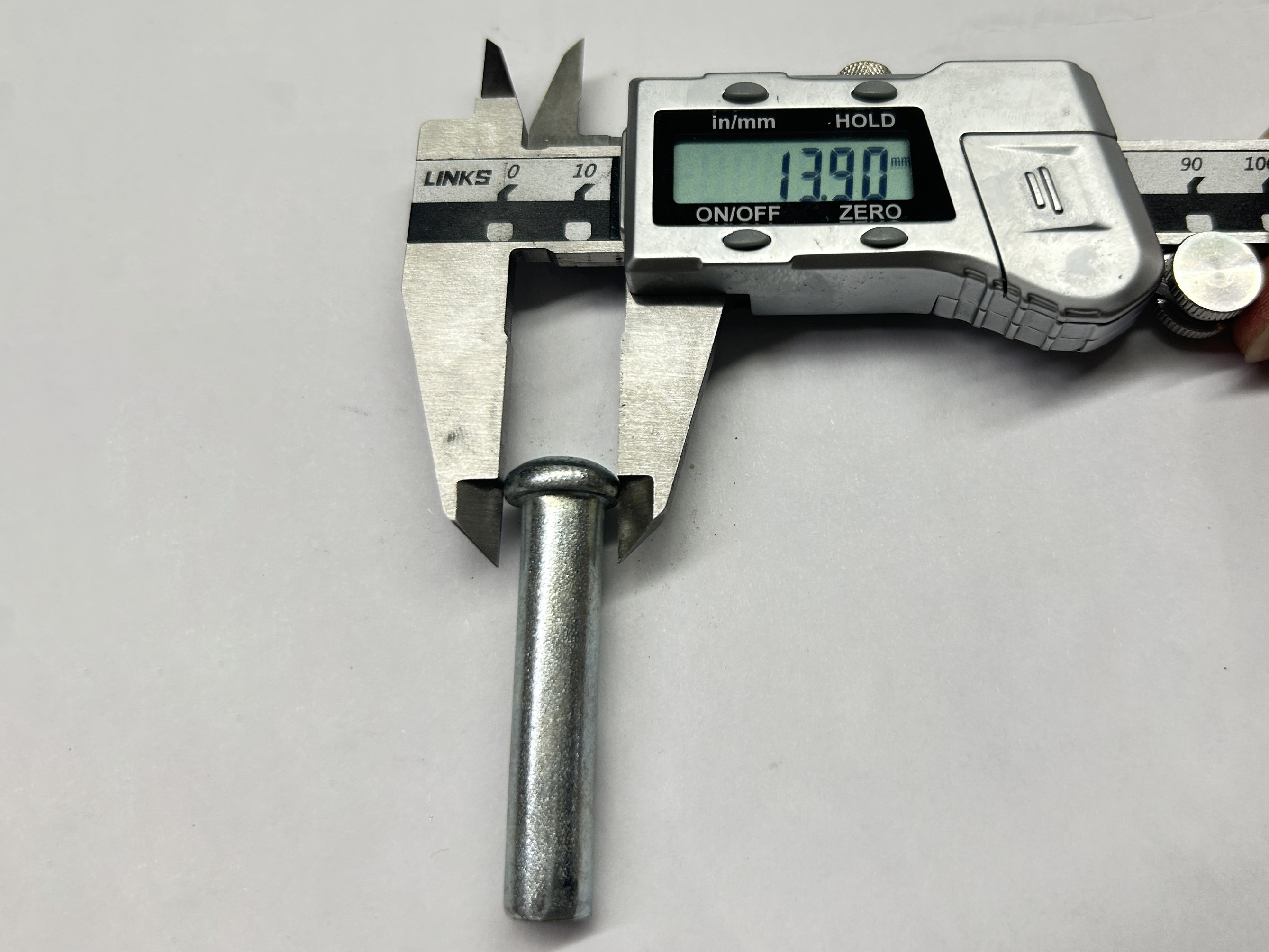 Dimensioni rivetto accoppiatore per ponteggi 