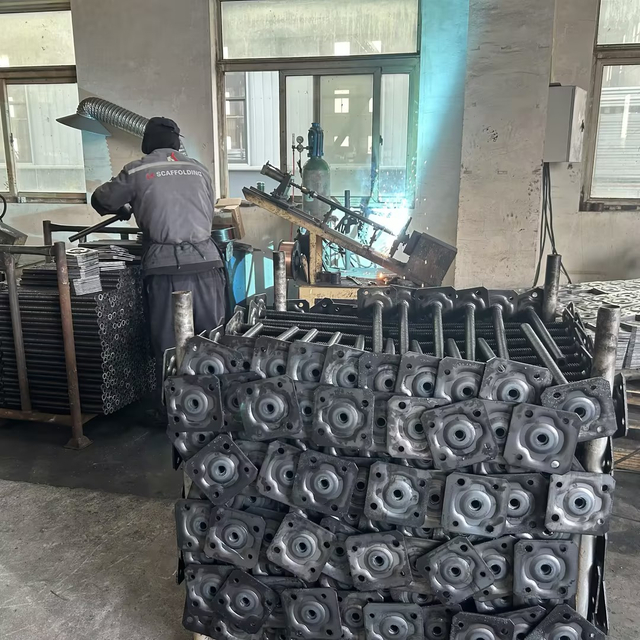 jack di base regolabile vuoto impalcatura