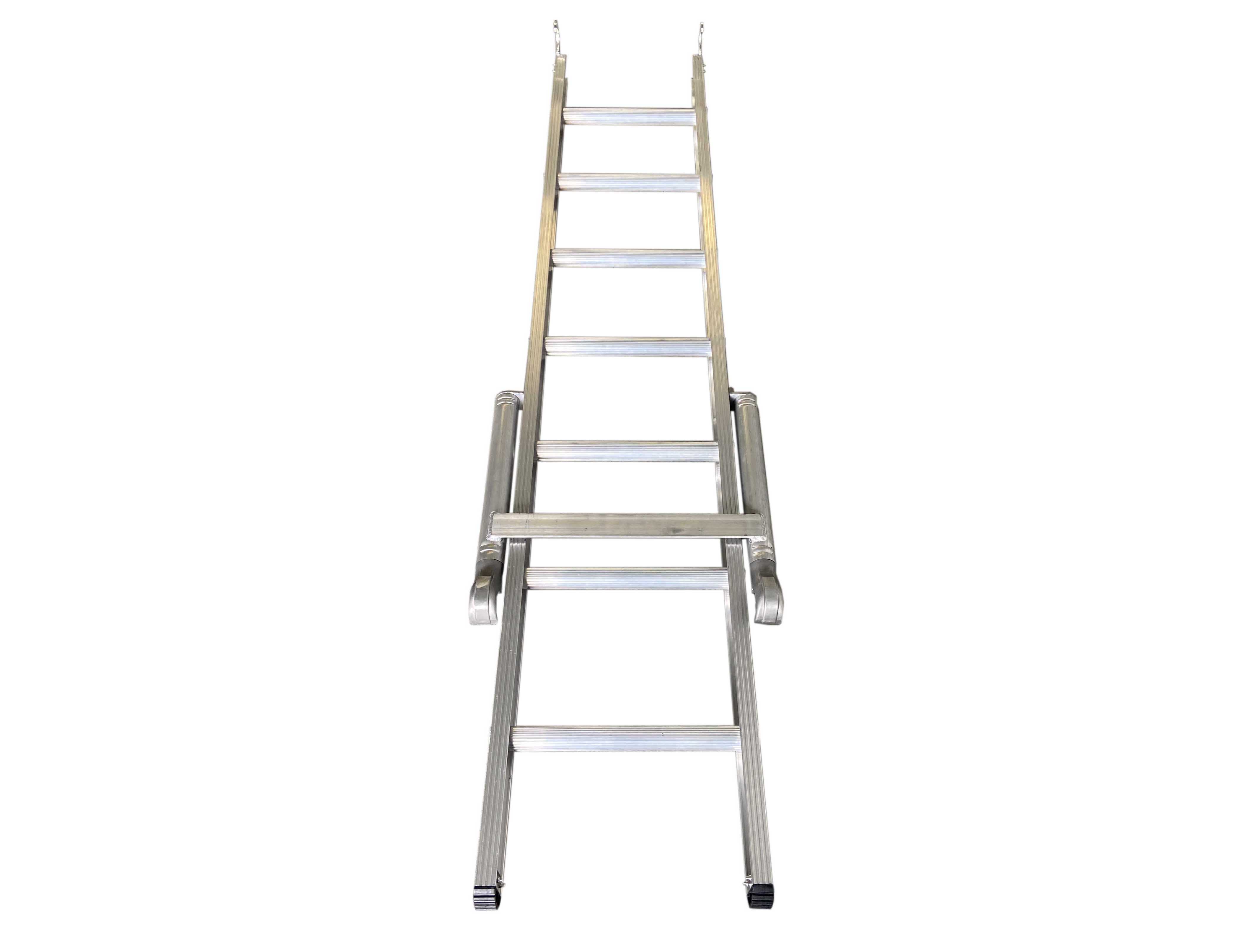 La scala di accesso con braccio