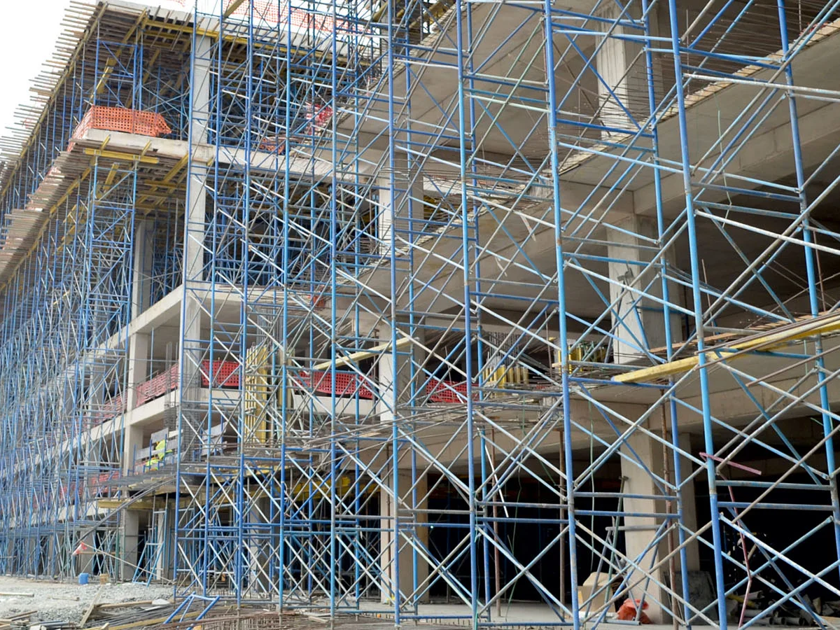 Sistema di impalcature frame