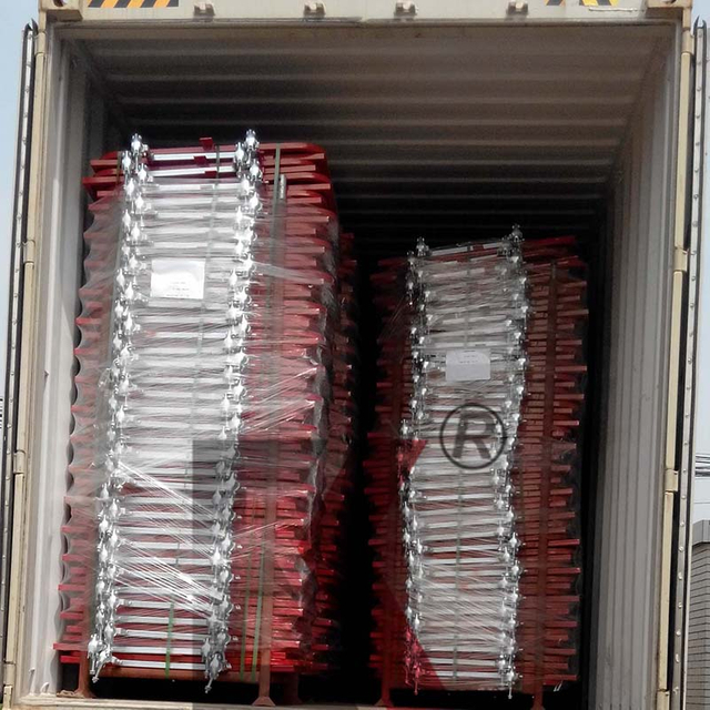 Cancelli di impalcature e caricamento della trappola