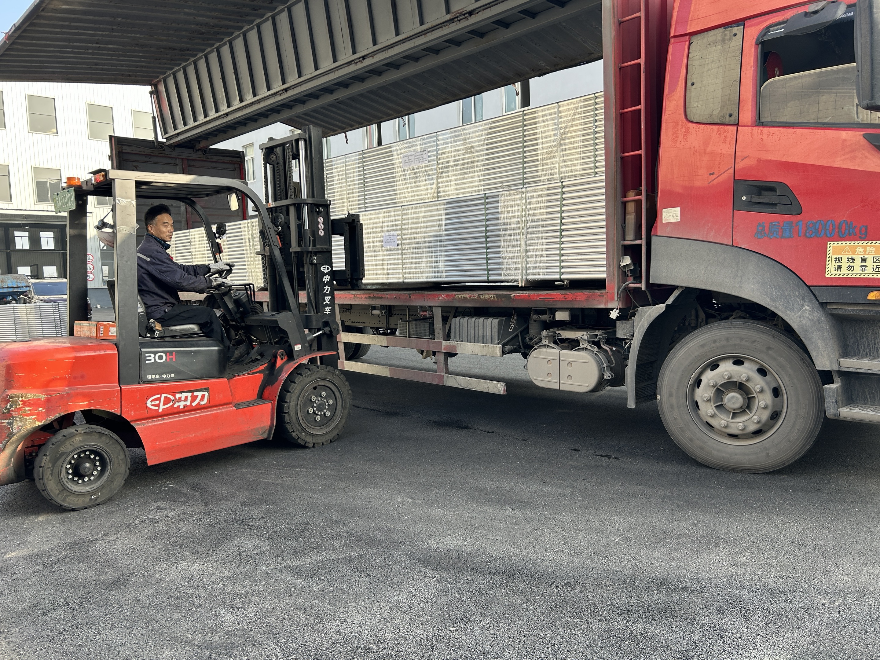 spedizione trave reticolare in alluminio