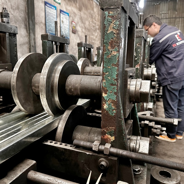 tavola in acciaio chiuso