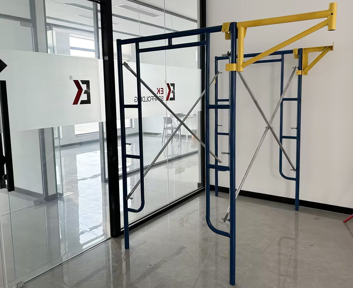 Cammina attraverso i telai