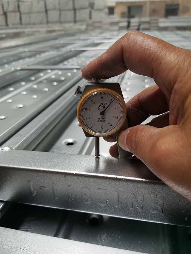 Planna di metallo 09