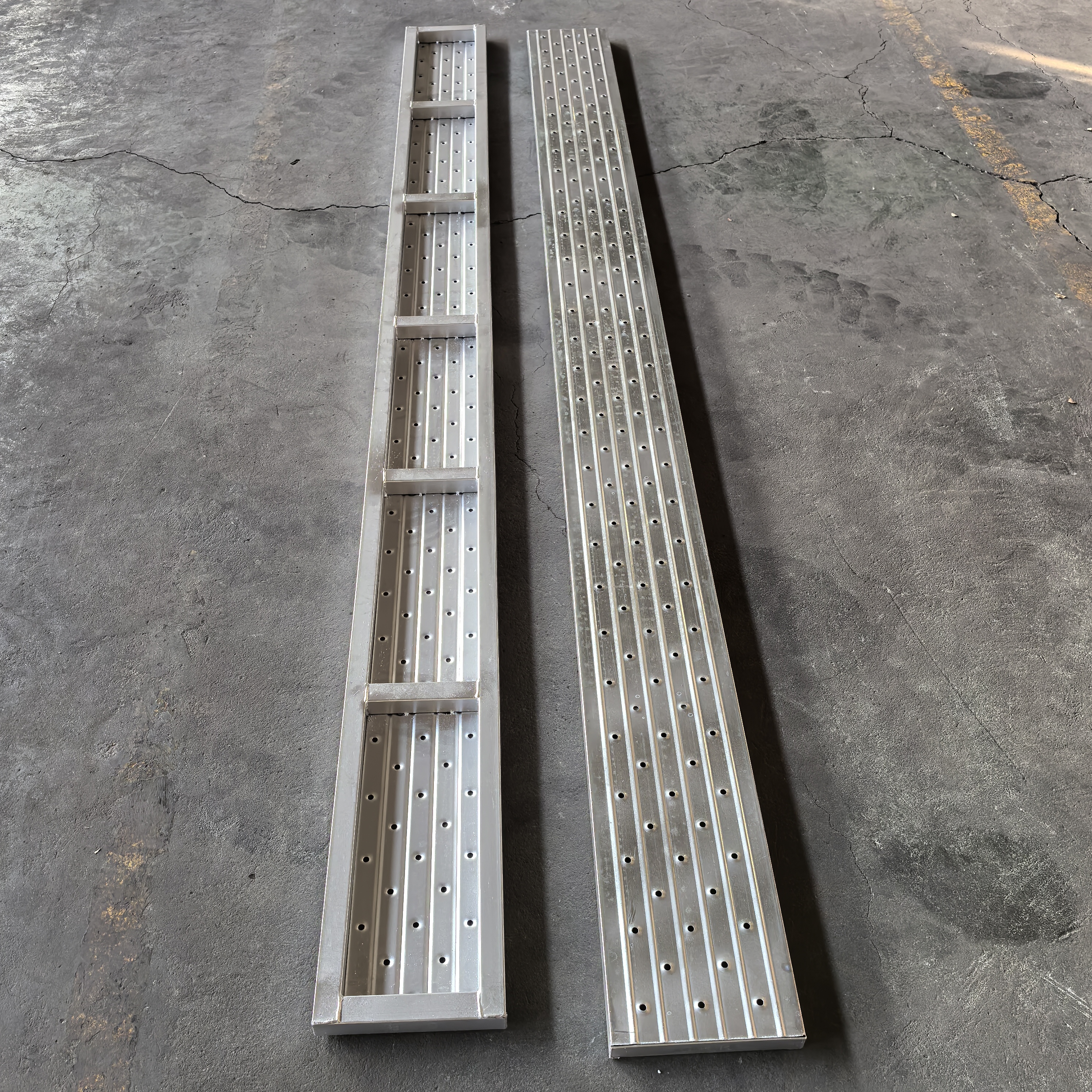 Plancia in acciaio chiuso 