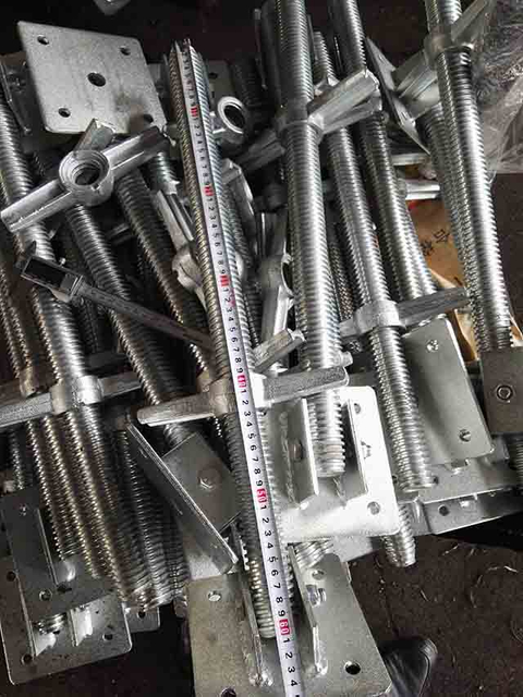 Jack di base girevole a vite di impalcatura zincata