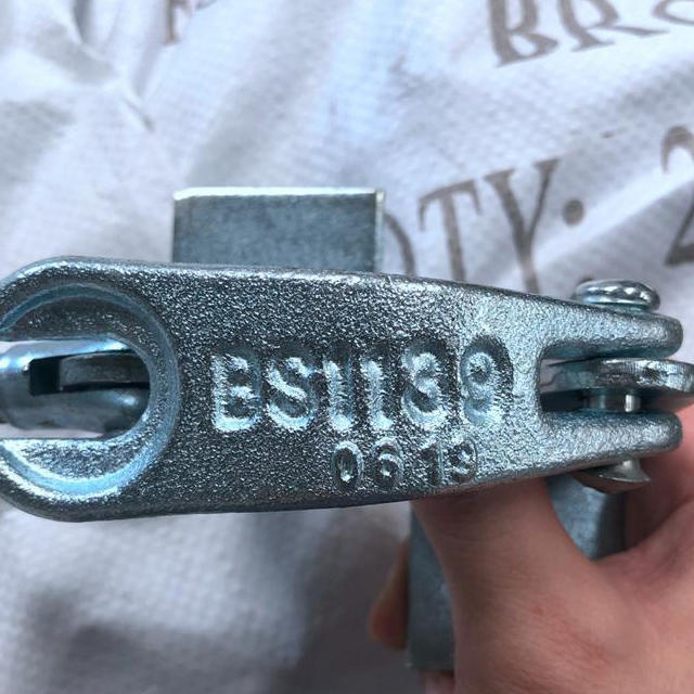 rivoltare l'accoppiatore di mantenimento della tavola forgiata