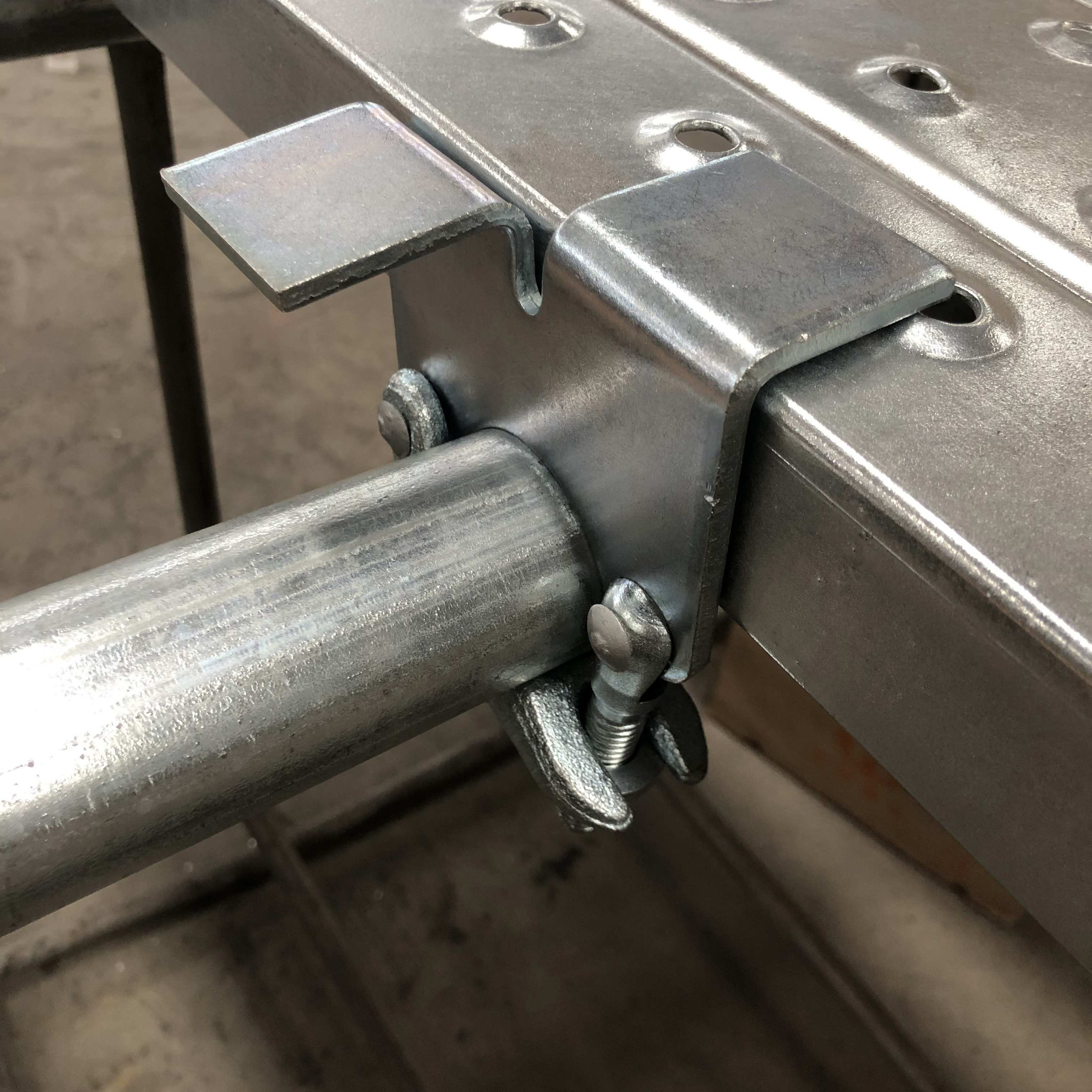 rivoltare l'accoppiatore di mantenimento della tavola forgiata