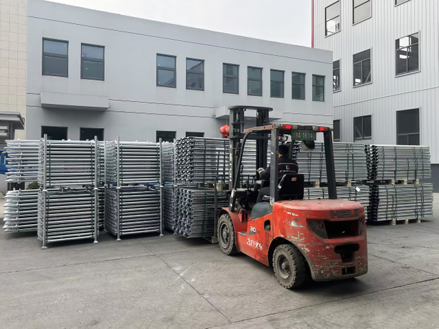 Consegna del sistema di impalcature Ringlock