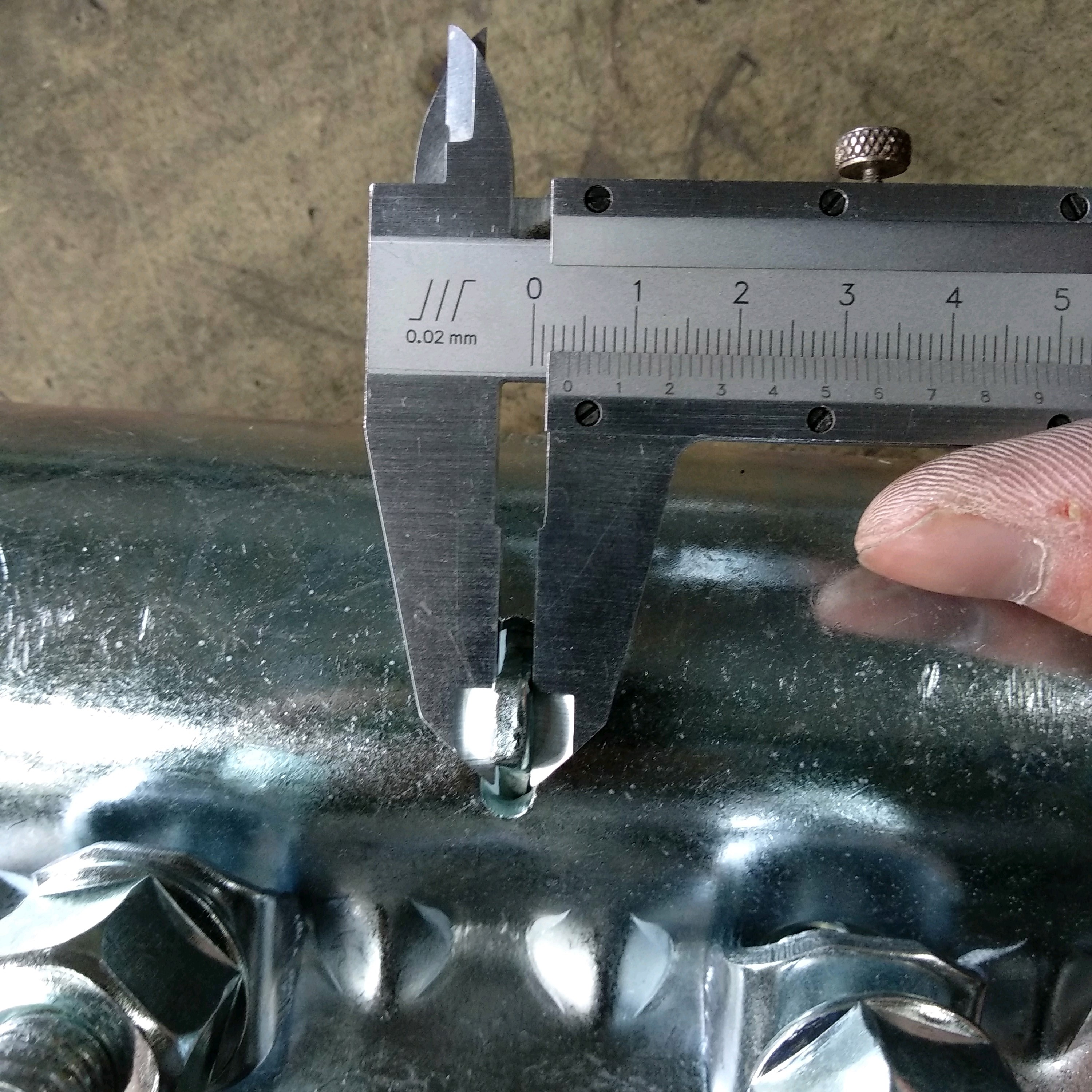 Accoppiatore a manicotto pressato