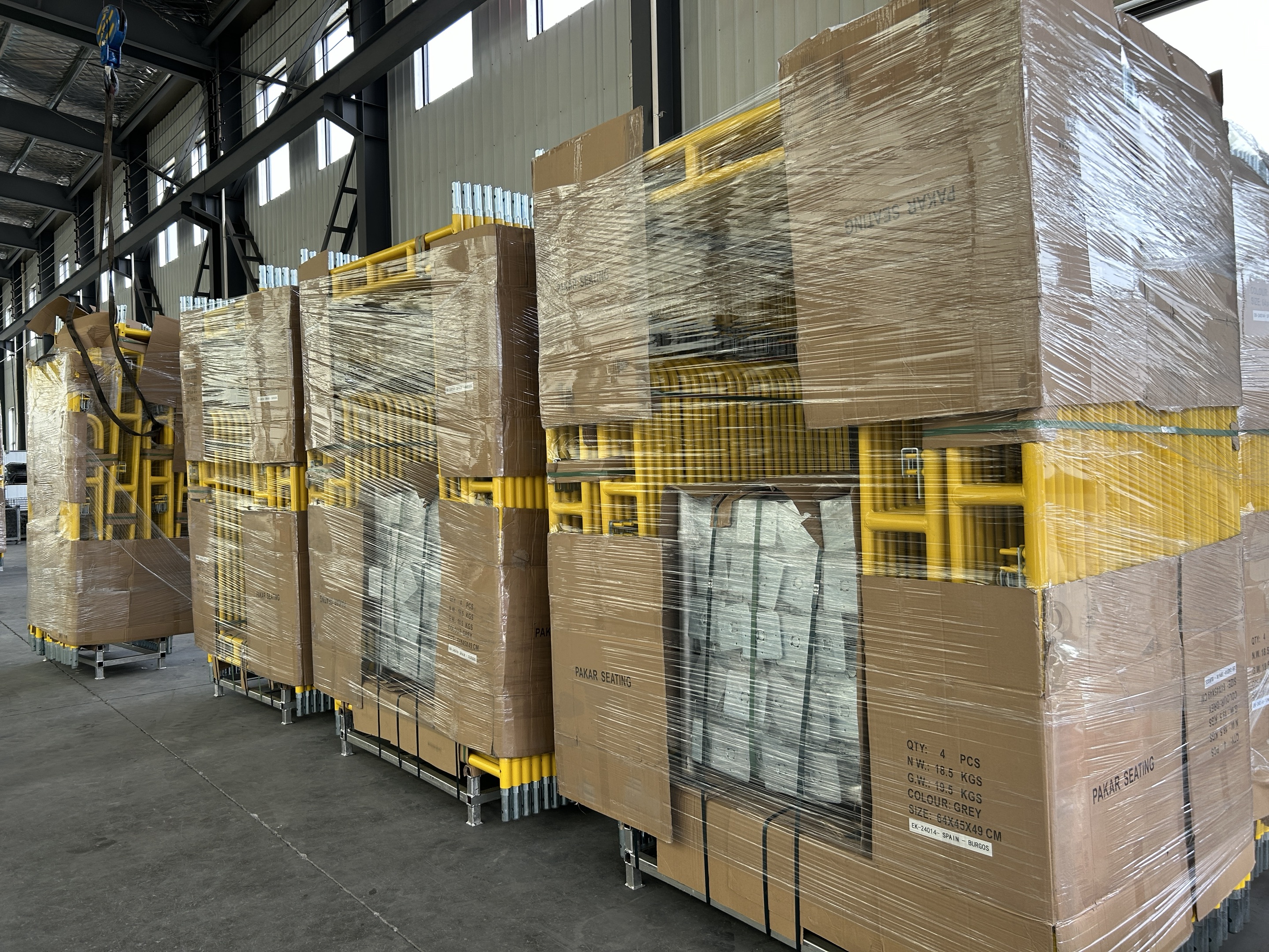 Popolare camminata attraverso la cornice