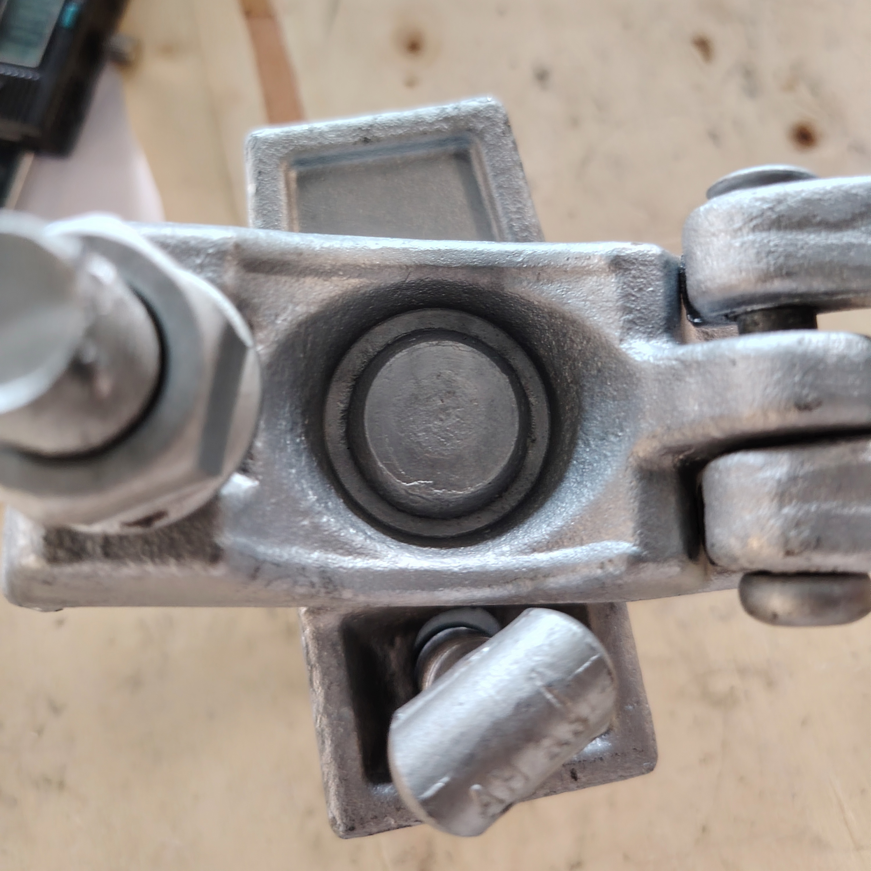 Giunto Girevole KV 49 X 49 Morsetto per ponteggi a forma speciale