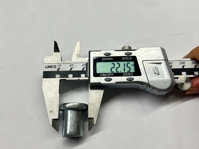 Dimensioni del rivetto per accoppiatore per ponteggi pressato nel Regno Unito