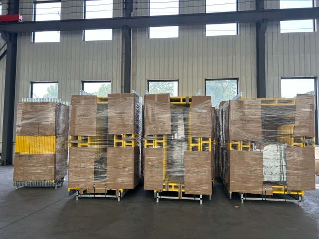 Cammina attraverso le impalcature