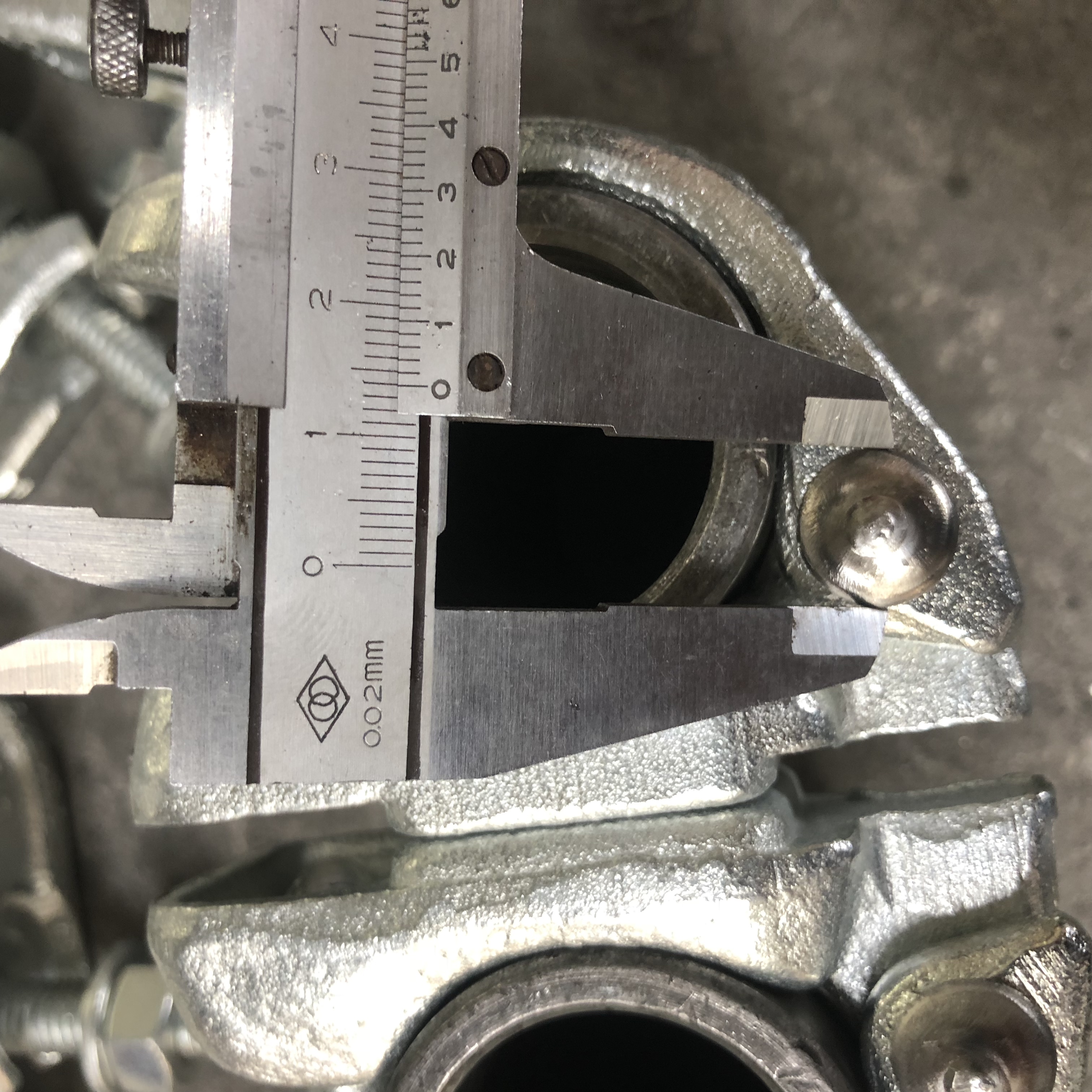 Accoppiatore girevole per ponteggi 