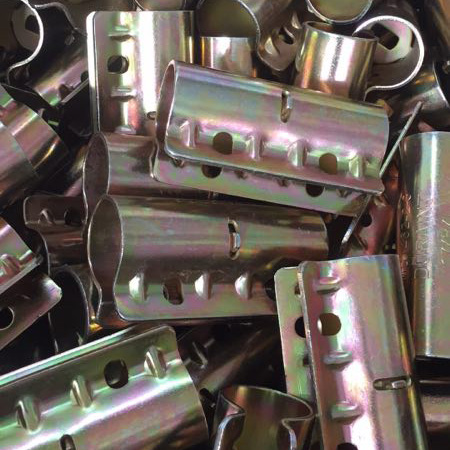 Accoppiatore a manicotto pressato