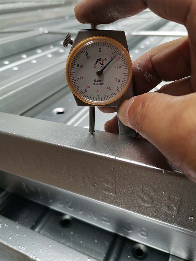 Planna di metallo 09