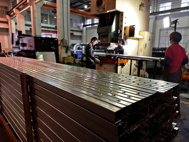 Macchina per punzonatura in vetro d'acciaio