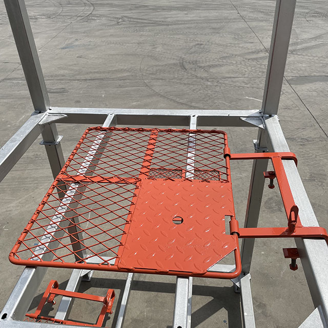 trappola della trappola con impalcatura rivestita in polvere.