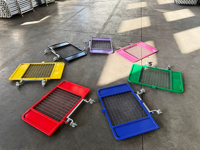 Cancello per impalcature di colore