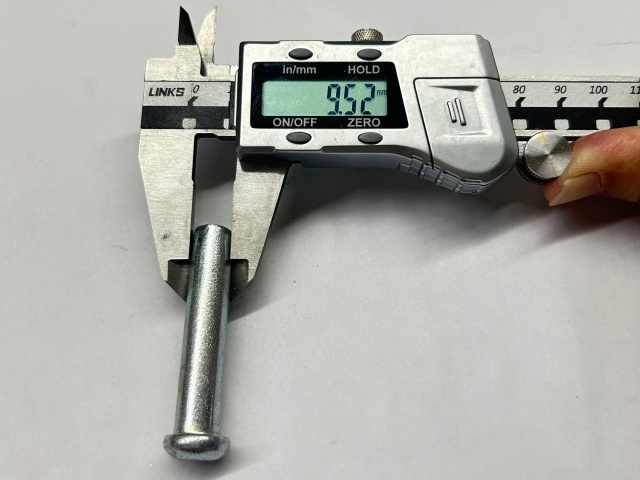 Dimensioni rivetto americano per accoppiatore per ponteggi