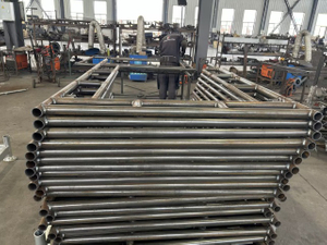 Camminare attraverso la saldatura del telaio