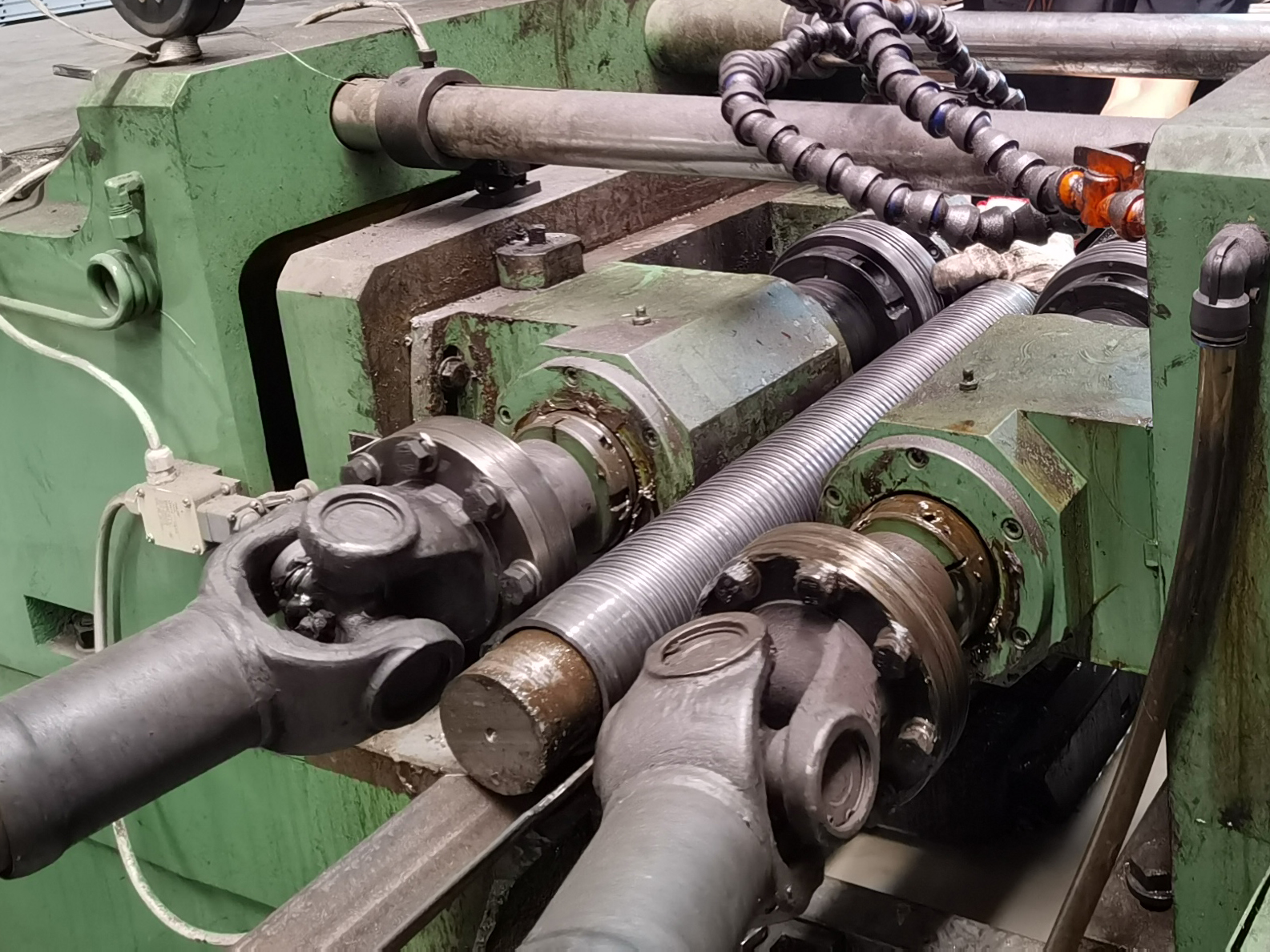 Tubo di acciaio liscio di lavorazione in tubo in acciaio filettato